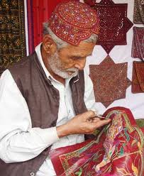 Kashmiri Chain-Stitch Worker